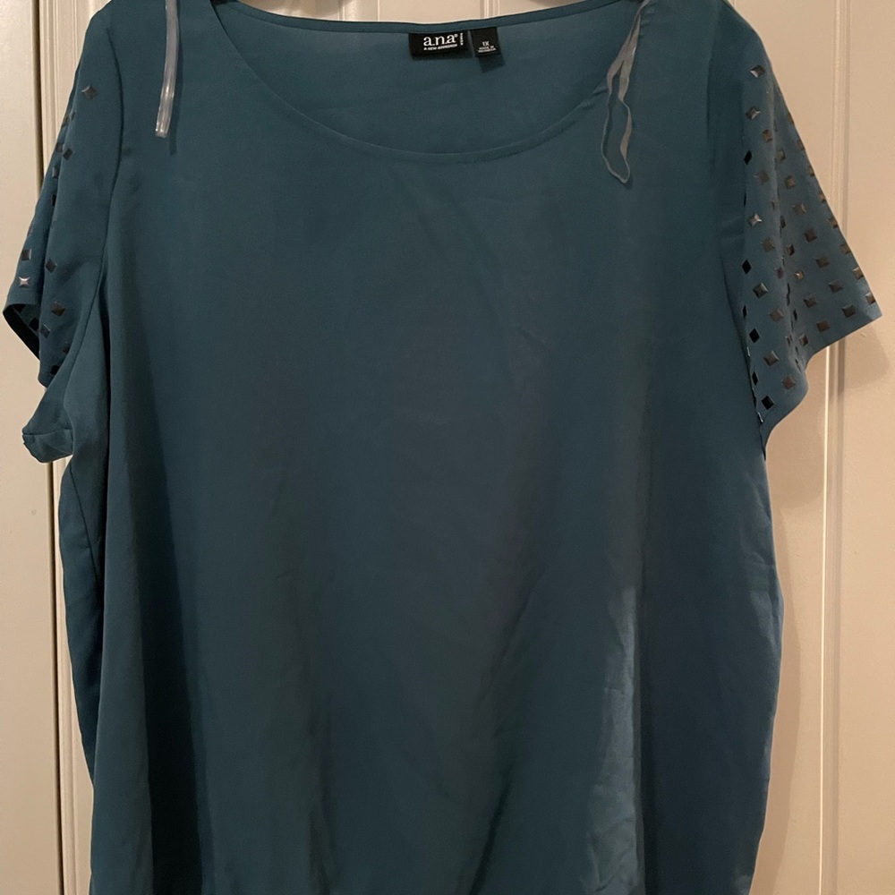 Women’s a.n.a teal studded blouse with and elastic waist.  Size 1X